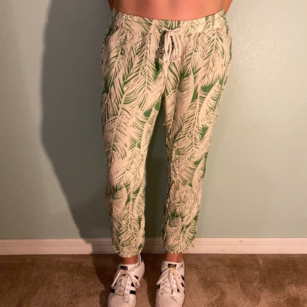 Gently worn beachy Roxy pants
